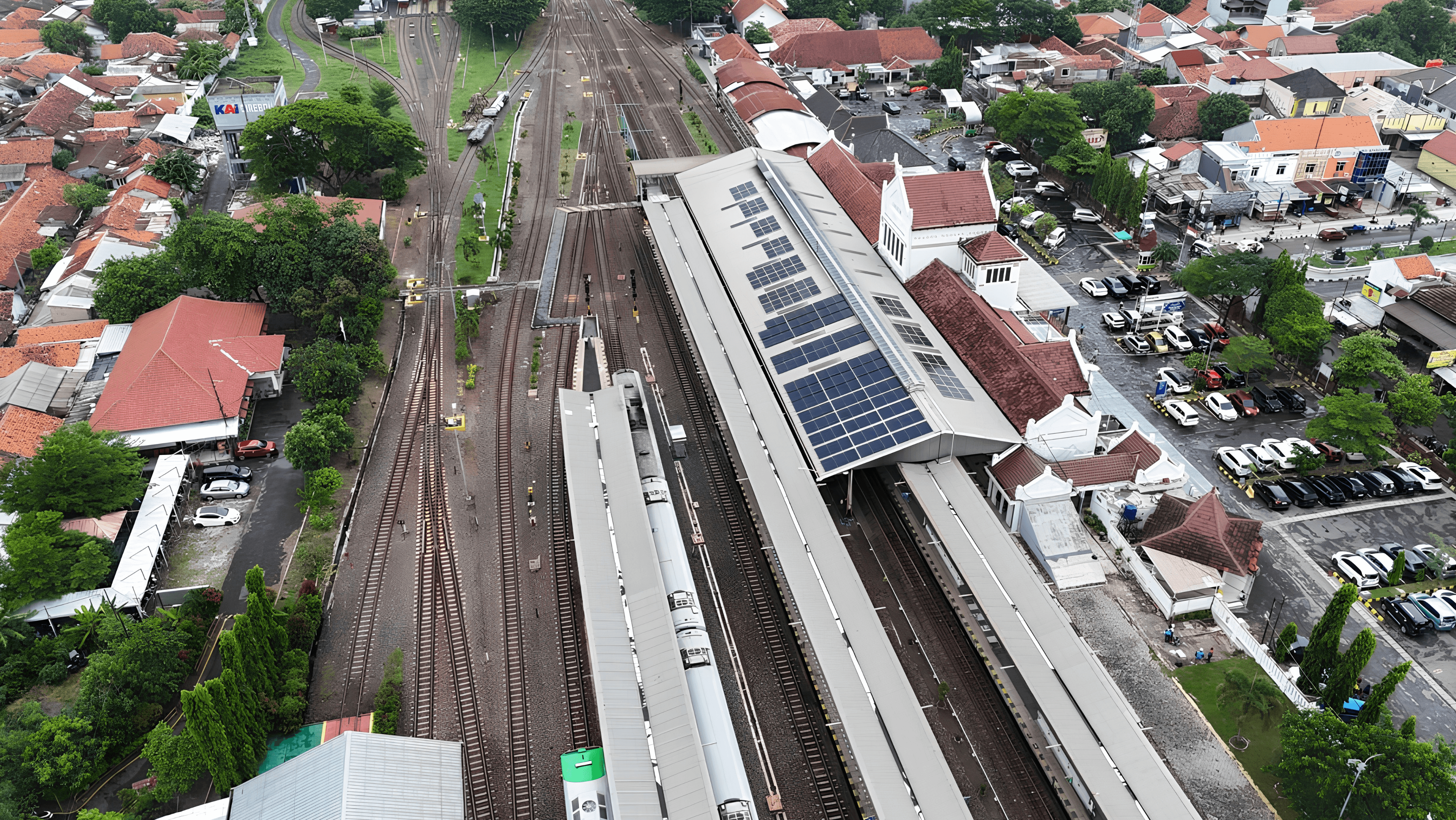 PLTS Rooftop PT KAI Stasiun Cirebon